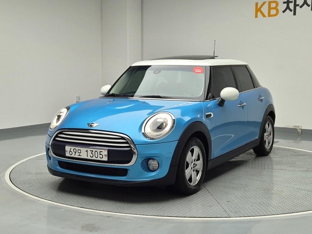 2015 MINI COOPER 5 Door 1.5 D mid