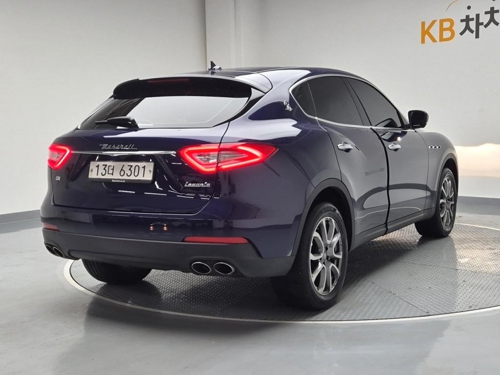 2019 MASERATI LEVANTE 3 premium