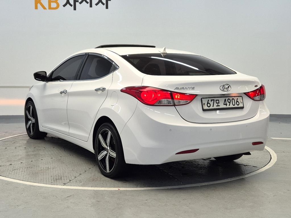 2013 HYUNDAI AVANTE MD M16 GDI Avenue