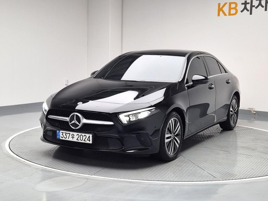 2021 BENZ A CLASS (4Gen) A200D sedan