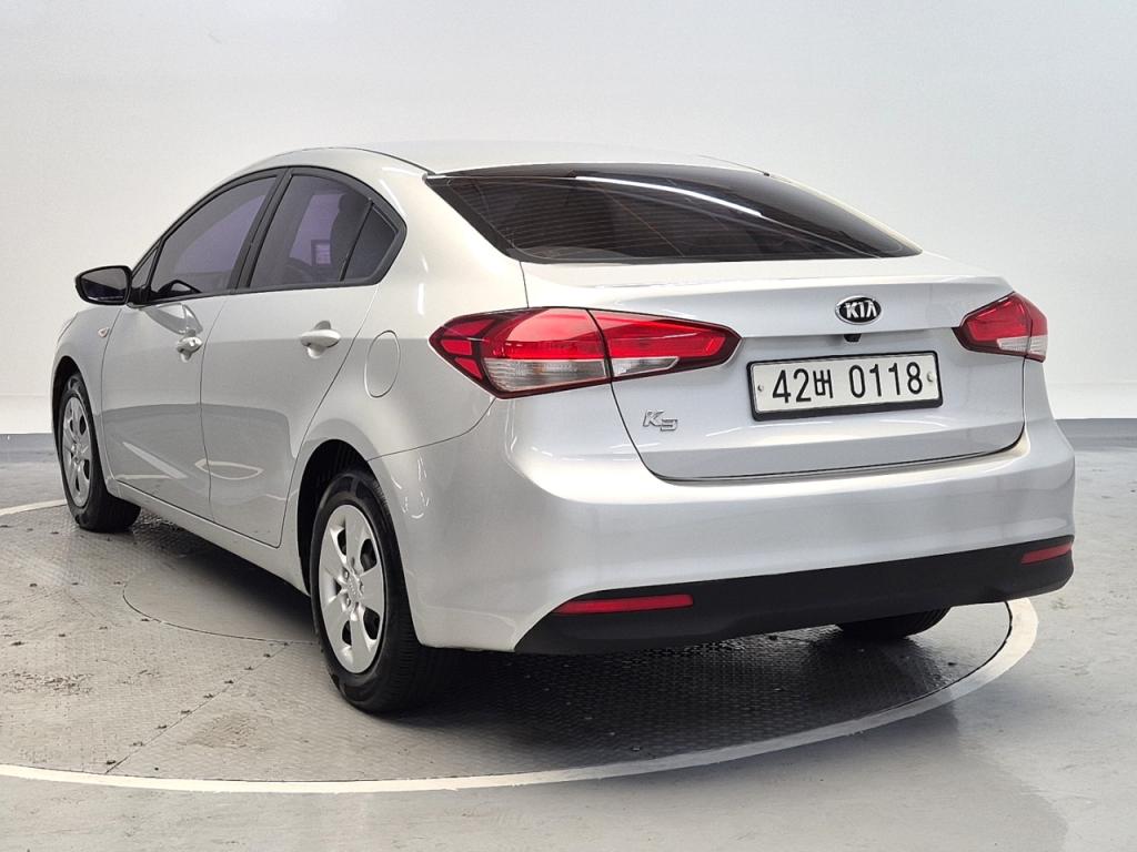 2017 KIA THE NEW K3 1.6 GDI Deluxe