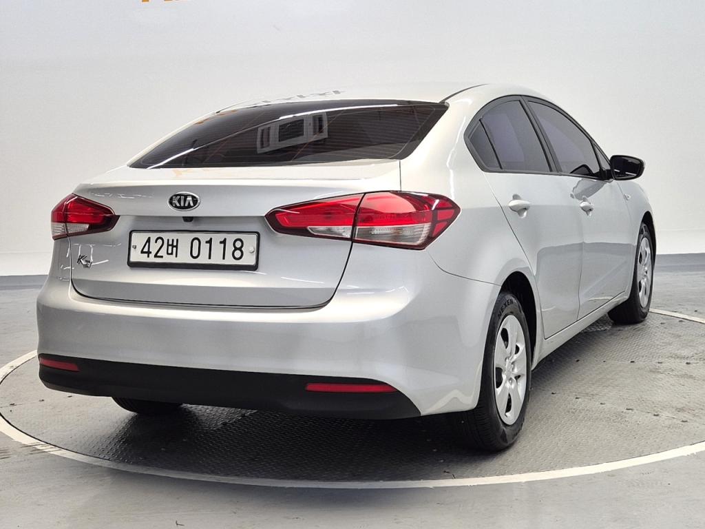 2017 KIA THE NEW K3 1.6 GDI Deluxe