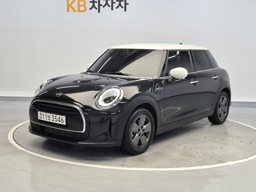2023 MINI COOPER 5 Door 1.5 classic