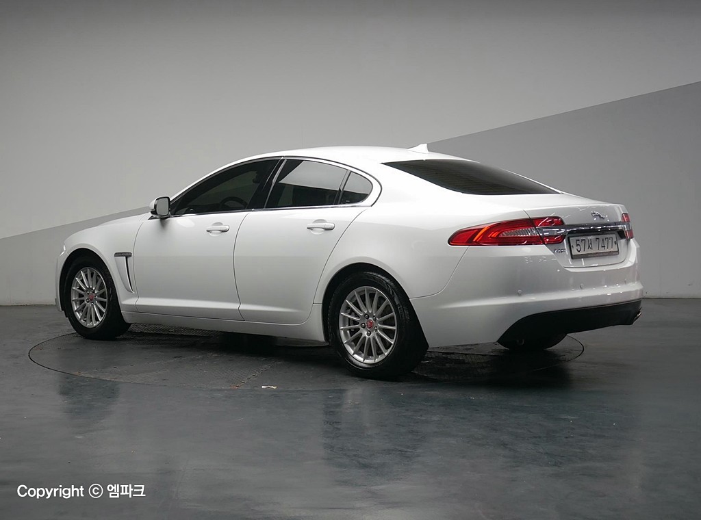 2014 JAGUAR XF (1G) 2.2D luxury