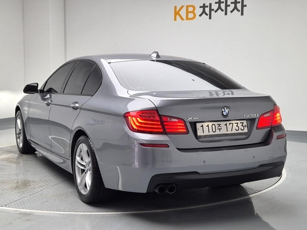 2016 BMW 5 SERIES (6Gen) 528i xDrive M Aero Danimic Pro