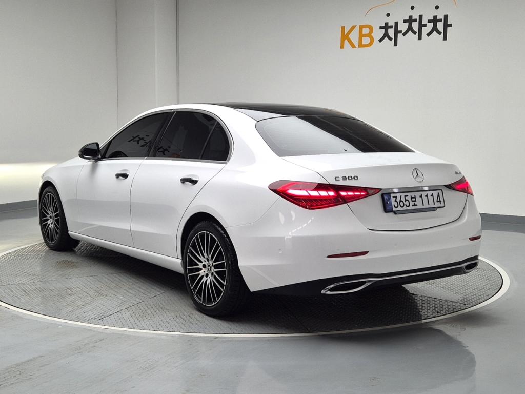 2024 BENZ C CLASS (4Gen) C300