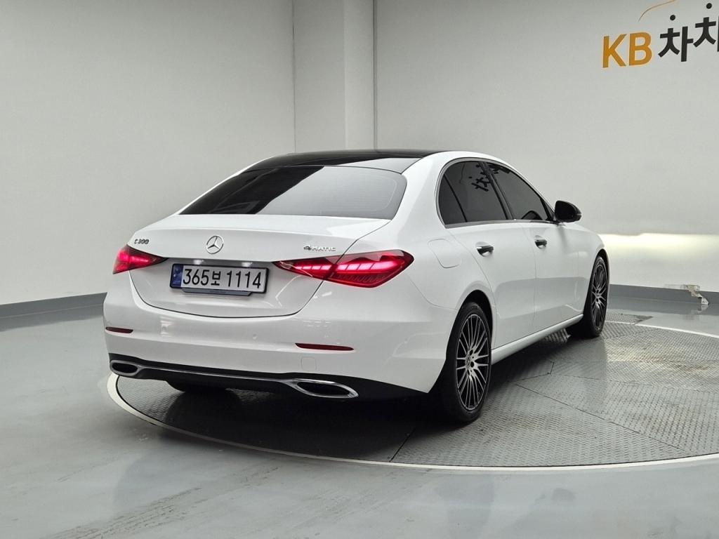 2024 BENZ C CLASS (4Gen) C300