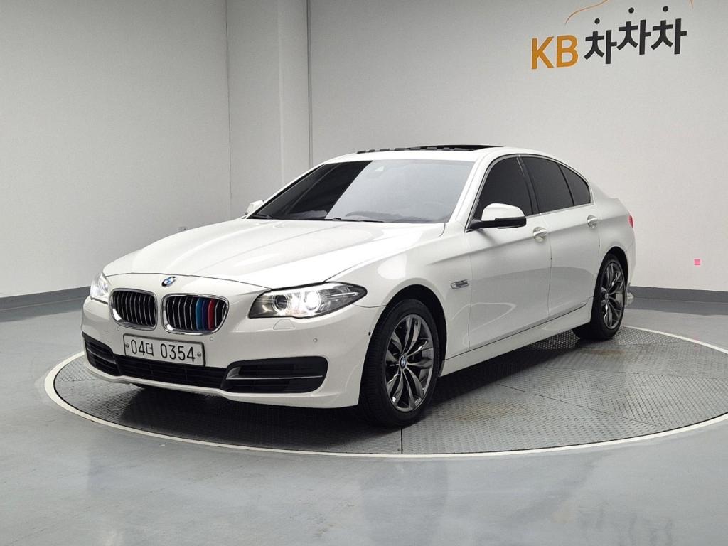 2016 BMW 5 SERIES (6Gen) 528i xDrive