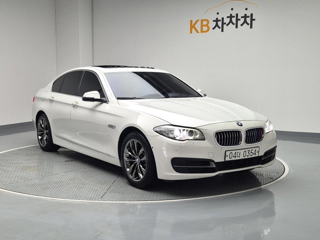 2016 BMW 5 SERIES (6Gen) 528i xDrive