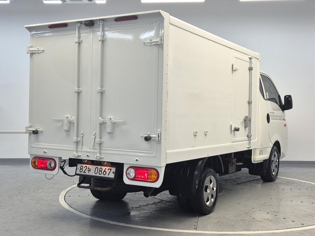2018 HYUNDAI PORTER II Built -in Low