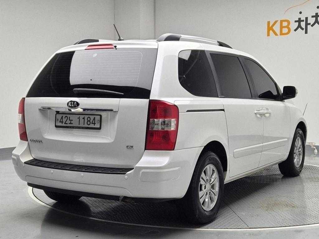 2013 KIA CARNIVAL R 9 -seater diesel GX high -end type