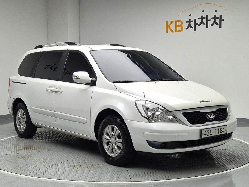 2013 KIA CARNIVAL R 9 -seater diesel GX high -end type