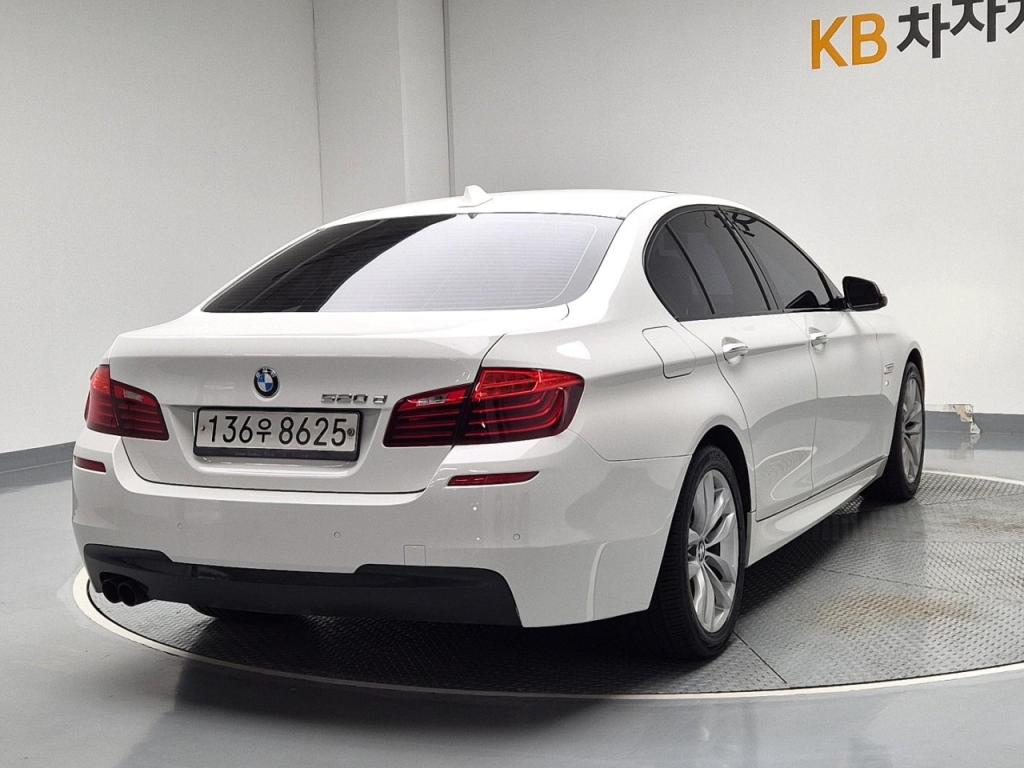 2016 BMW 5 SERIES (6Gen) 520d M Aerodynamic