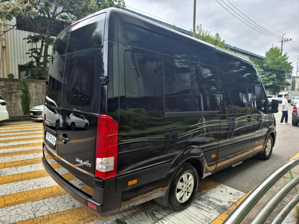 2018 HYUNDAI SOLATI 16 -seater Deluxe