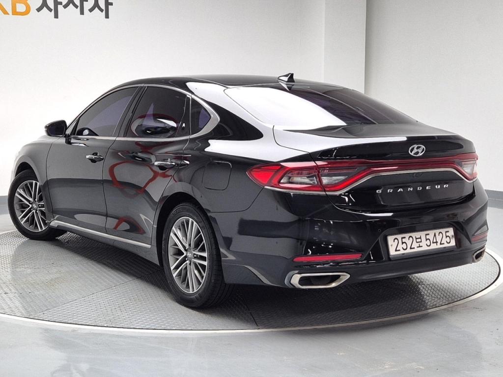 2019 HYUNDAI GRANDEUR IG 2.4 GDI premium