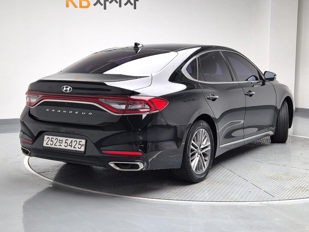 2019 HYUNDAI GRANDEUR IG 2.4 GDI premium