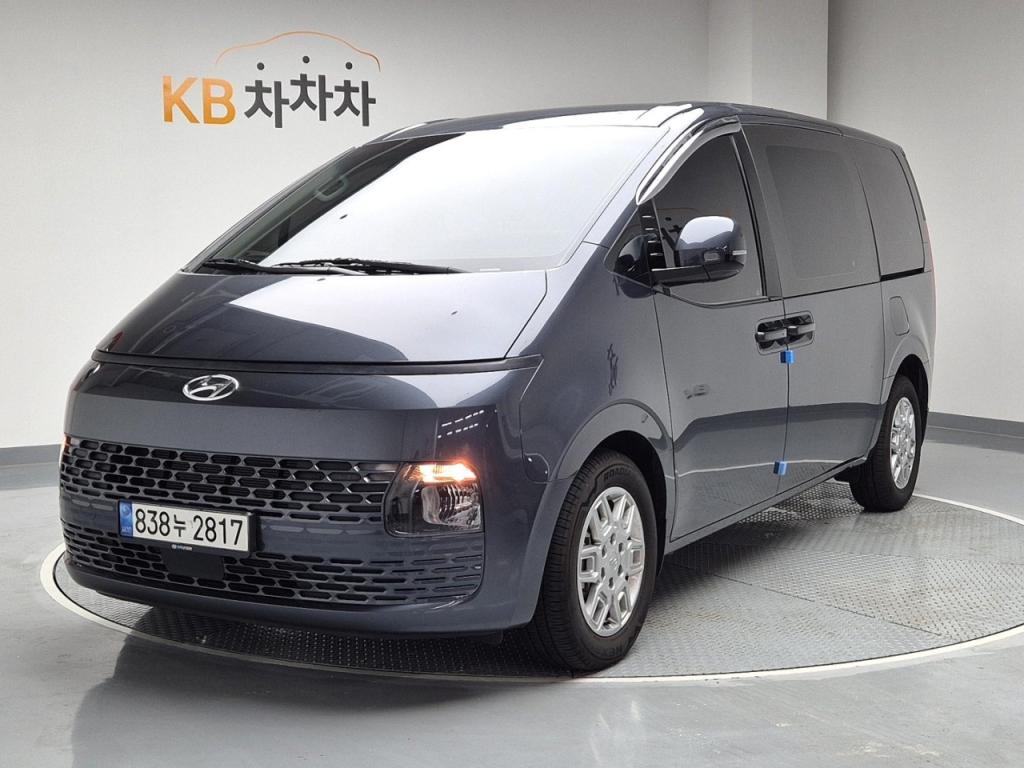 2023 HYUNDAI STARIA 3.5 LPG Cargo 5 -seater Modern
