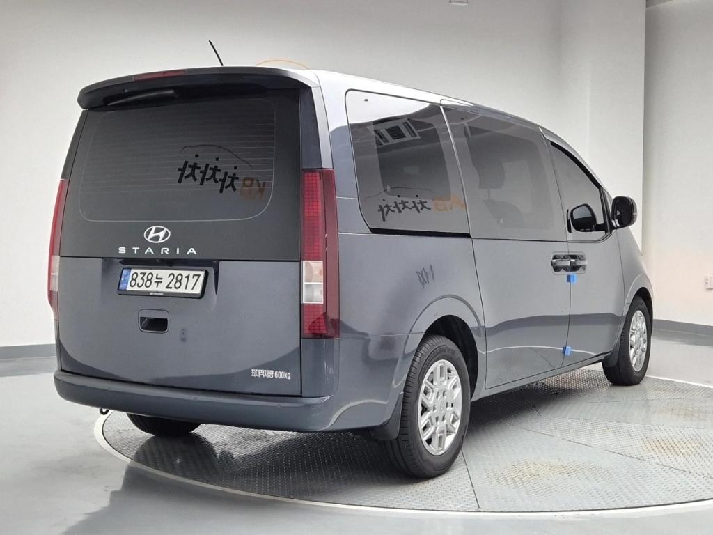 2023 HYUNDAI STARIA 3.5 LPG Cargo 5 -seater Modern