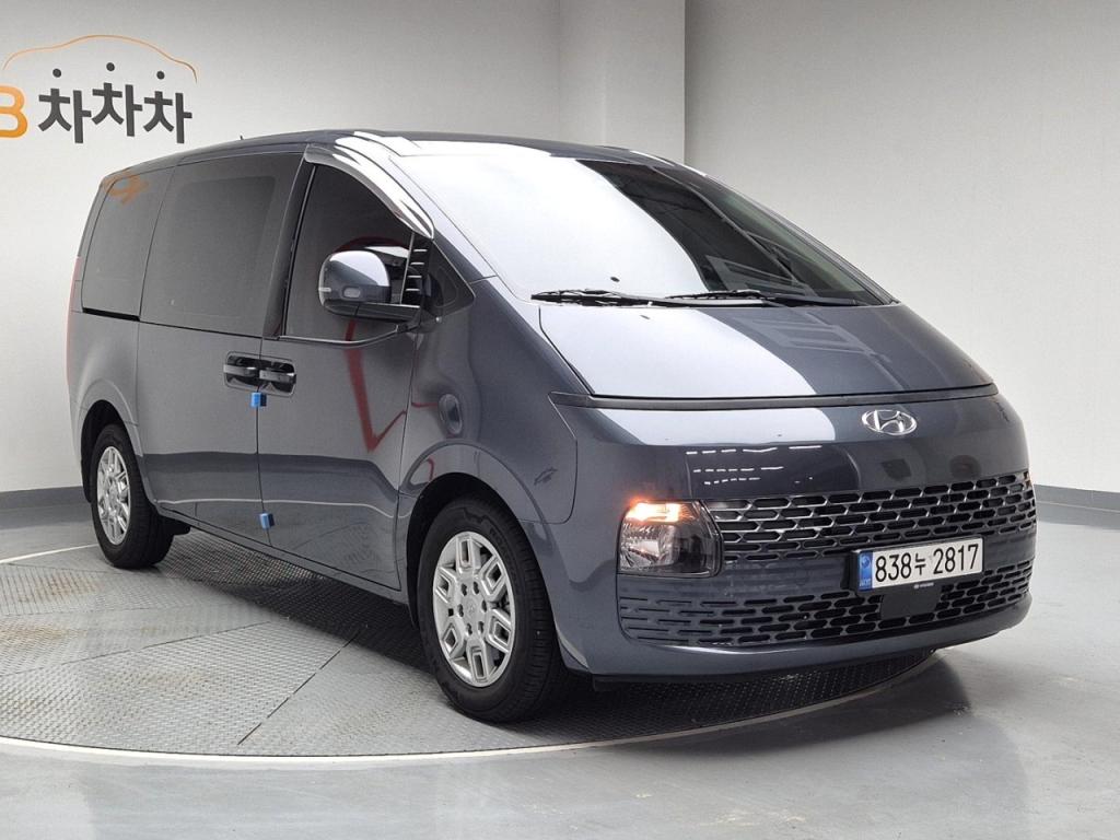 2023 HYUNDAI STARIA 3.5 LPG Cargo 5 -seater Modern