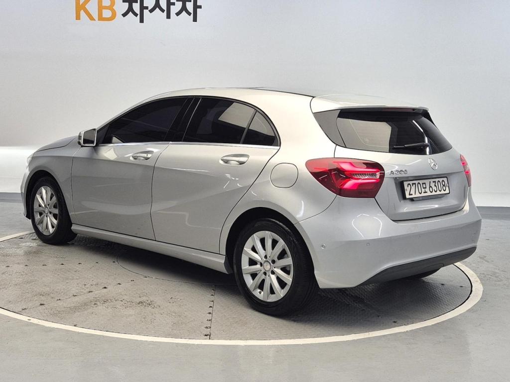 2017 BENZ A CLASS (3Gen) A200