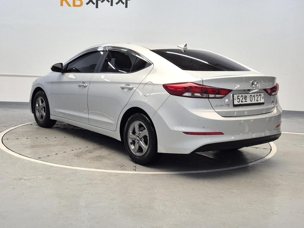 2016 HYUNDAI AVANTE AD 1.6 GDI smart