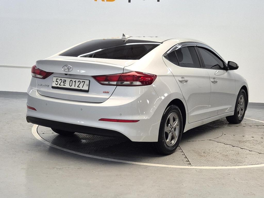2016 HYUNDAI AVANTE AD 1.6 GDI smart