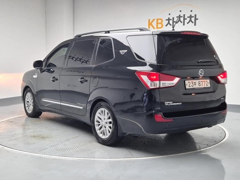 2014 SSANGYONG KORANDO TURISMO 2.0 4WD 9 -seater RT