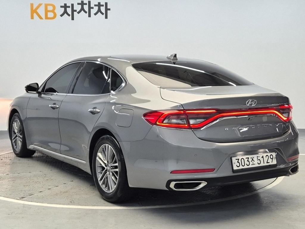 2018 HYUNDAI GRANDEUR IG 3.0 LPI Rent -a -Car Modern