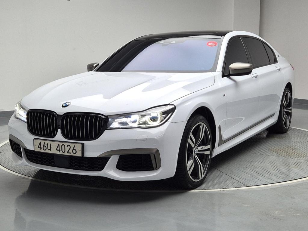 2017 BMW 7 SERIES (6Gen) M760li xDrive