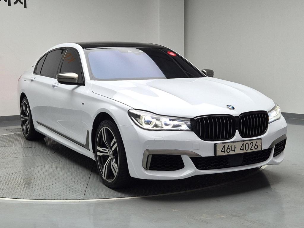 2017 BMW 7 SERIES (6Gen) M760li xDrive