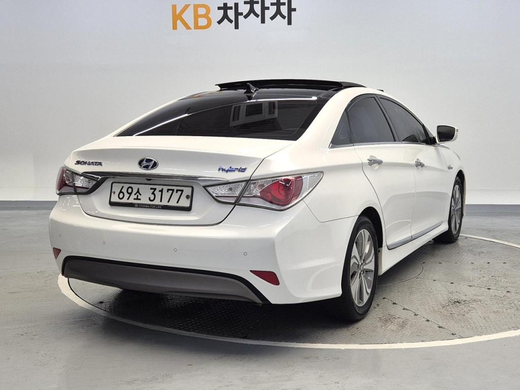 2014 HYUNDAI YF SONATA HYBRID Modern