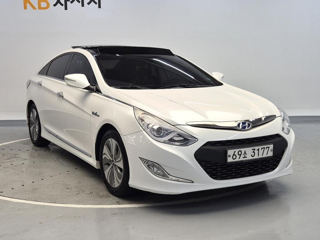 2014 HYUNDAI YF SONATA HYBRID Modern