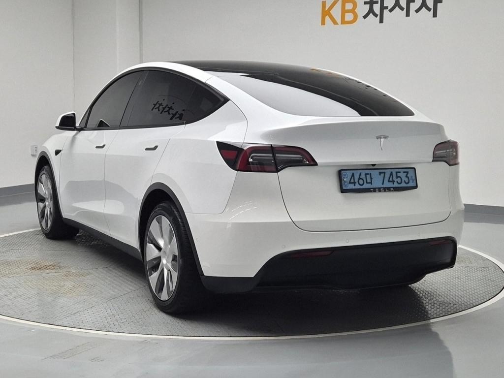 2021 TESLA MODEL Y RWD Standard Range