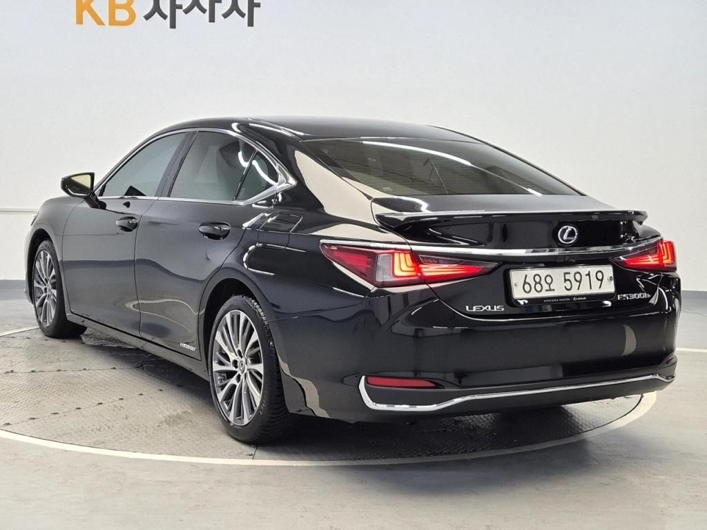 2019 LEXUS ES 300h Luxury plus