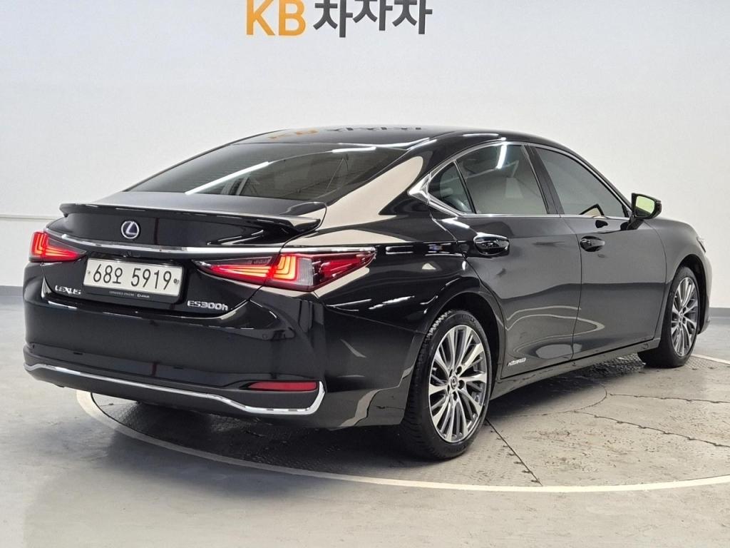 2019 LEXUS ES 300h Luxury plus