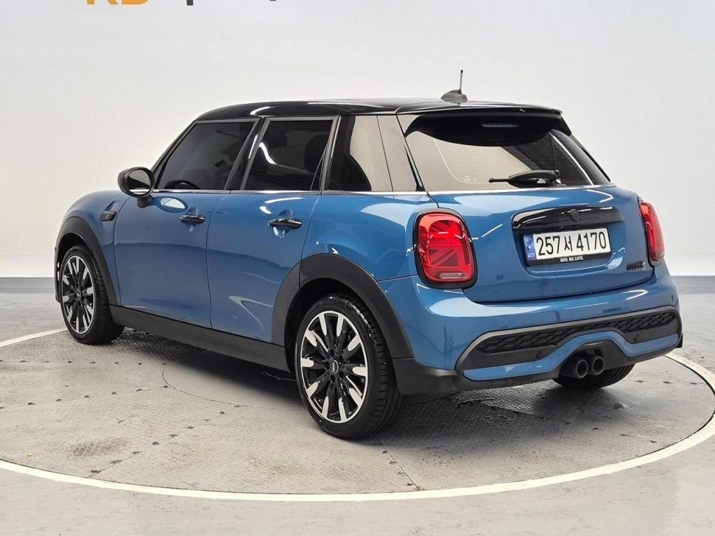 2023 MINI COOPER 5 Door 2.0 s classic