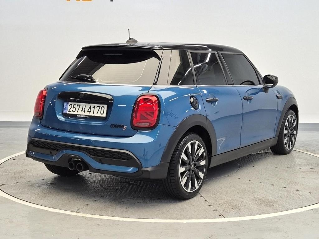 2023 MINI COOPER 5 Door 2.0 s classic