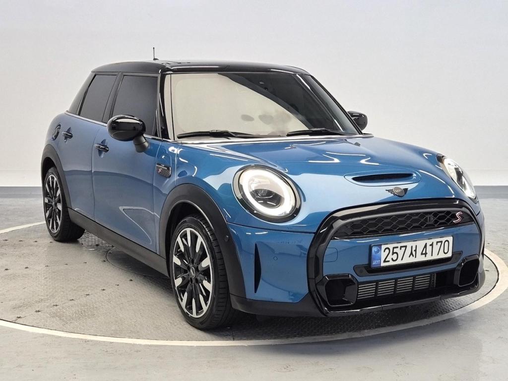 2023 MINI COOPER 5 Door 2.0 s classic
