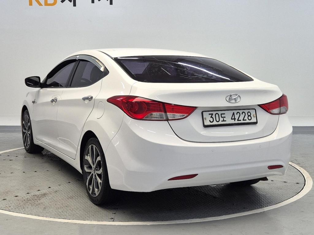 2013 HYUNDAI AVANTE MD M16 GDI Modern