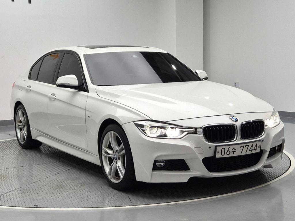 2017 BMW 3 Series (6Gen) 330i M Sports Pack