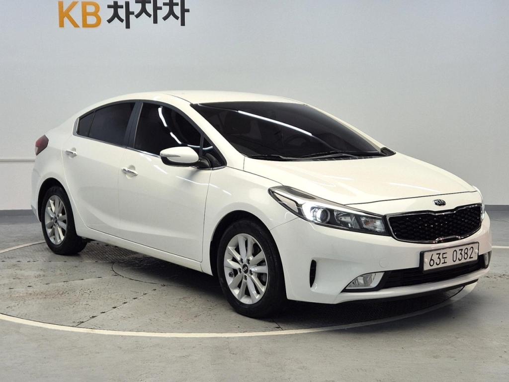 2017 KIA THE NEW K3 1.6 GDI Trendy style