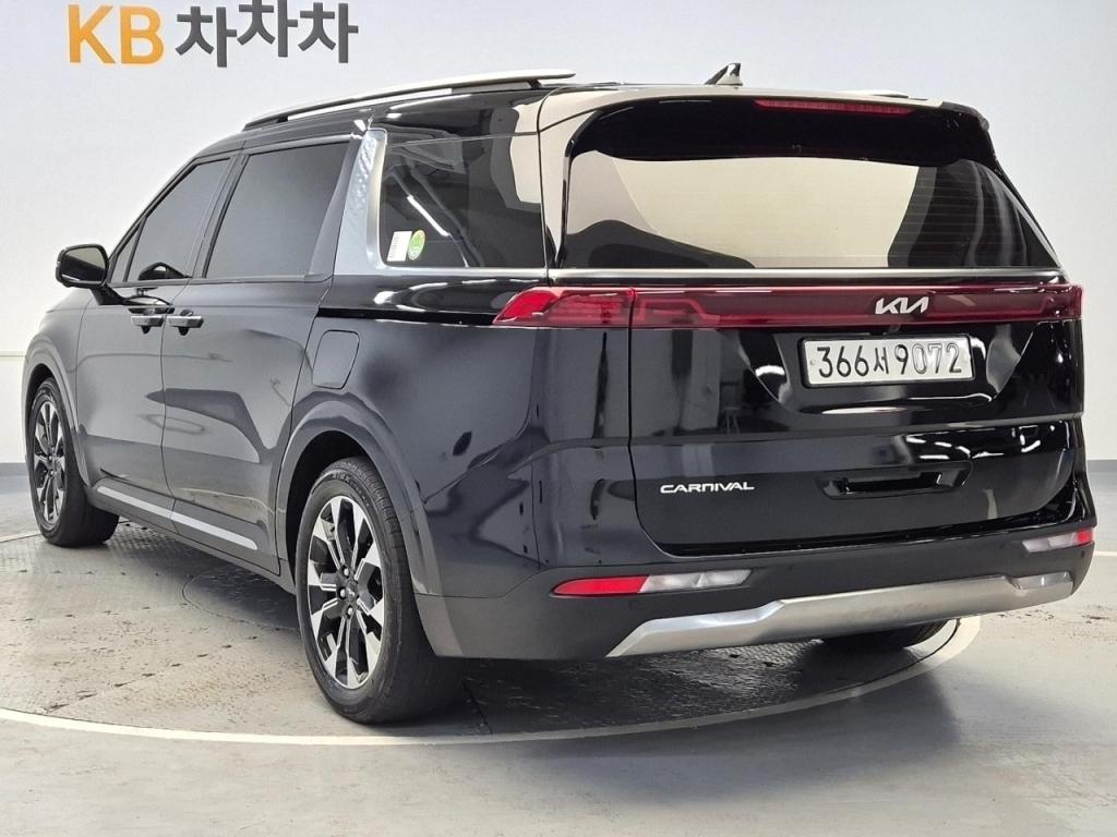 2022 KIA CARNIVAL (KA4) 9 -seater diesel nobless
