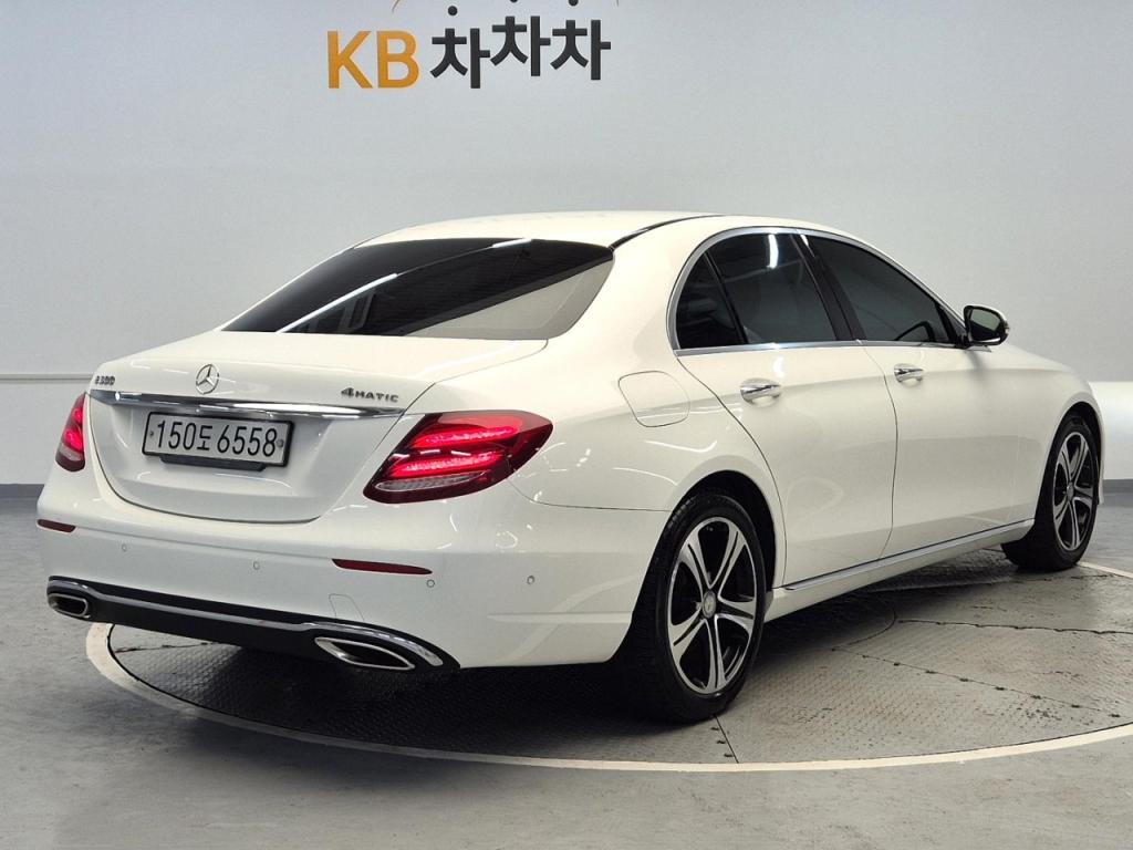 2017 BENZ E CLASS (5Gen) E200 Avant -garde