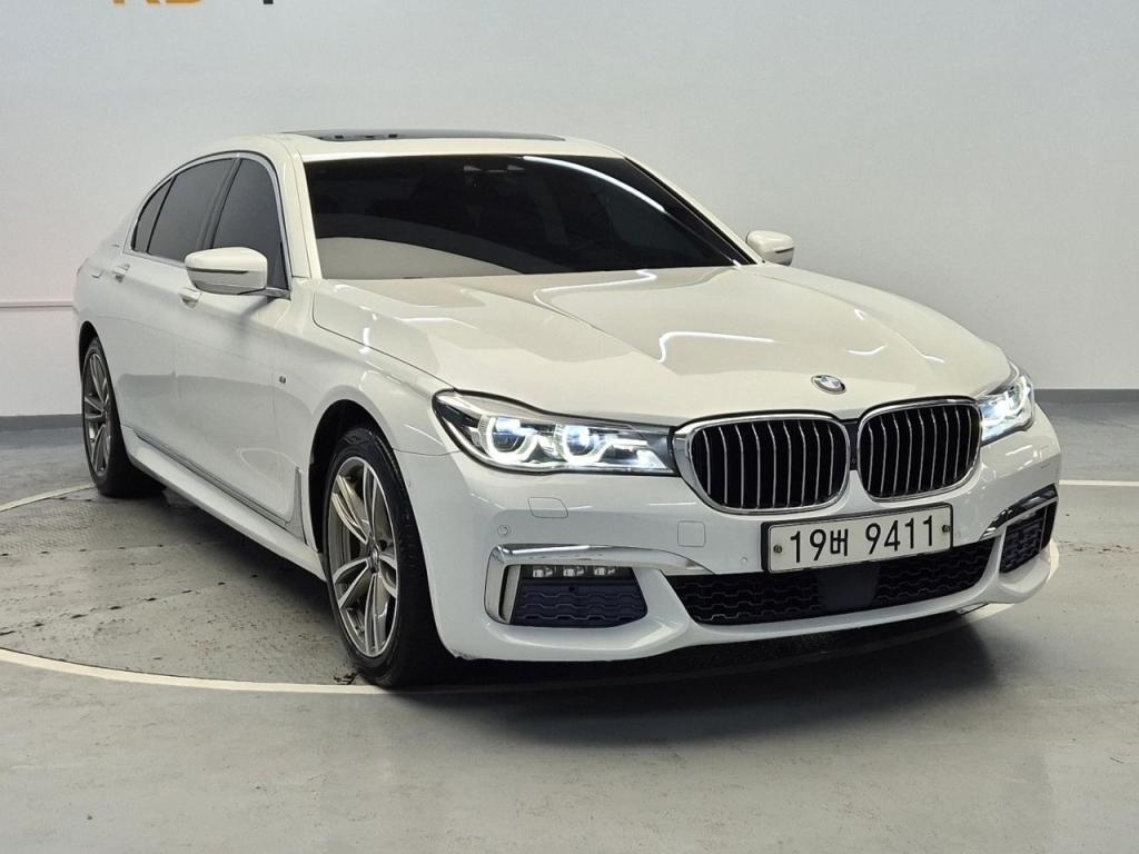 2017 BMW 7 SERIES (6Gen) 740Li xDrive M Sports Pack