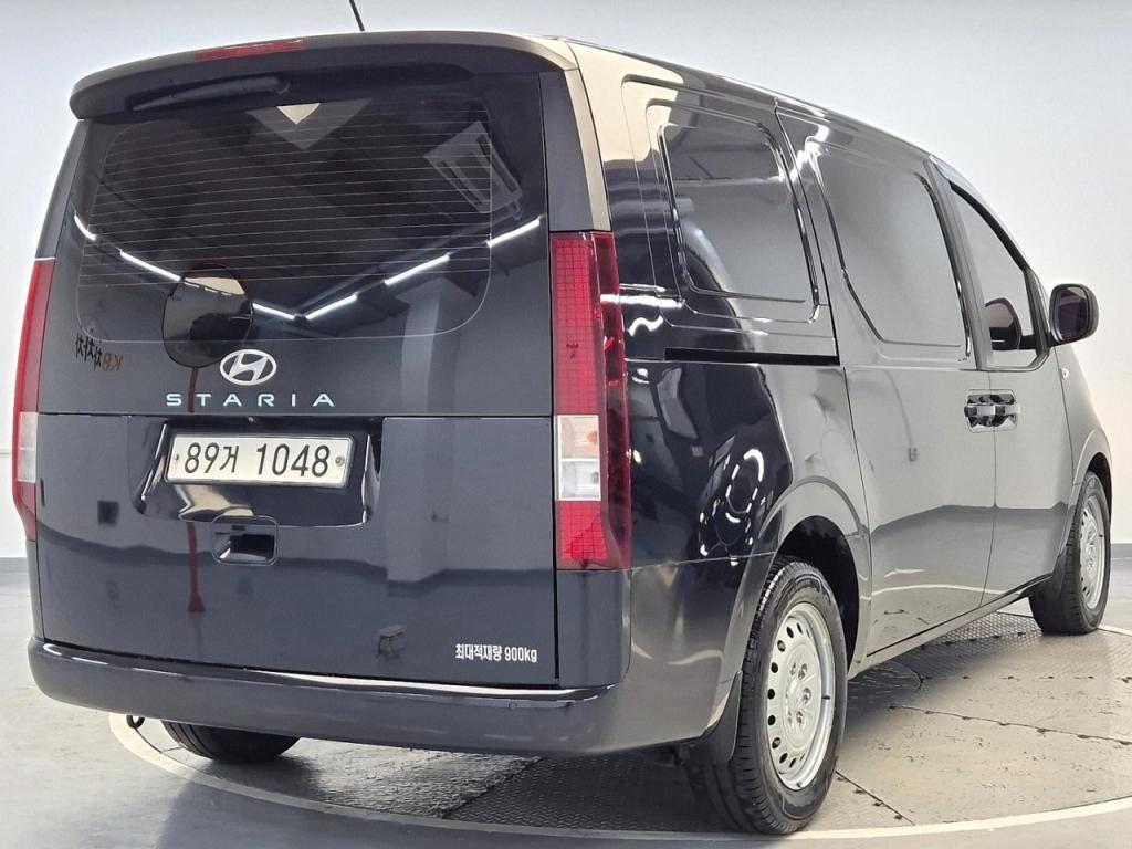 2022 HYUNDAI STARIA 2.2 Diesel Cargo 3 seater smart