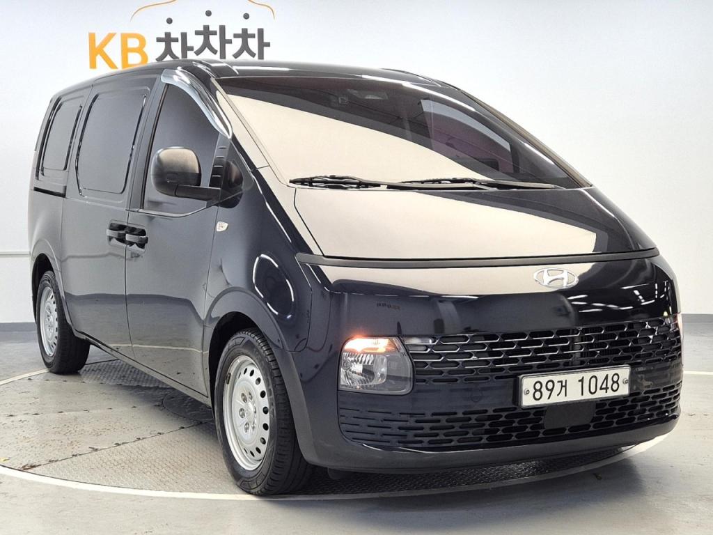 2022 HYUNDAI STARIA 2.2 Diesel Cargo 3 seater smart