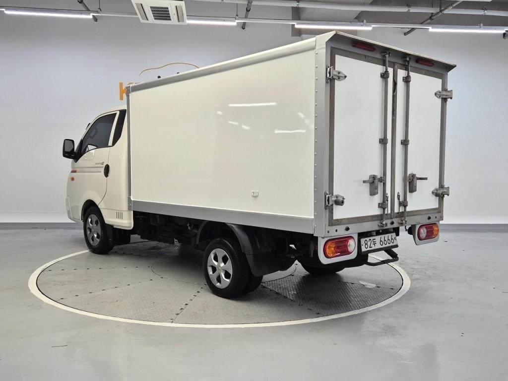 2018 HYUNDAI PORTER II Built -in Low