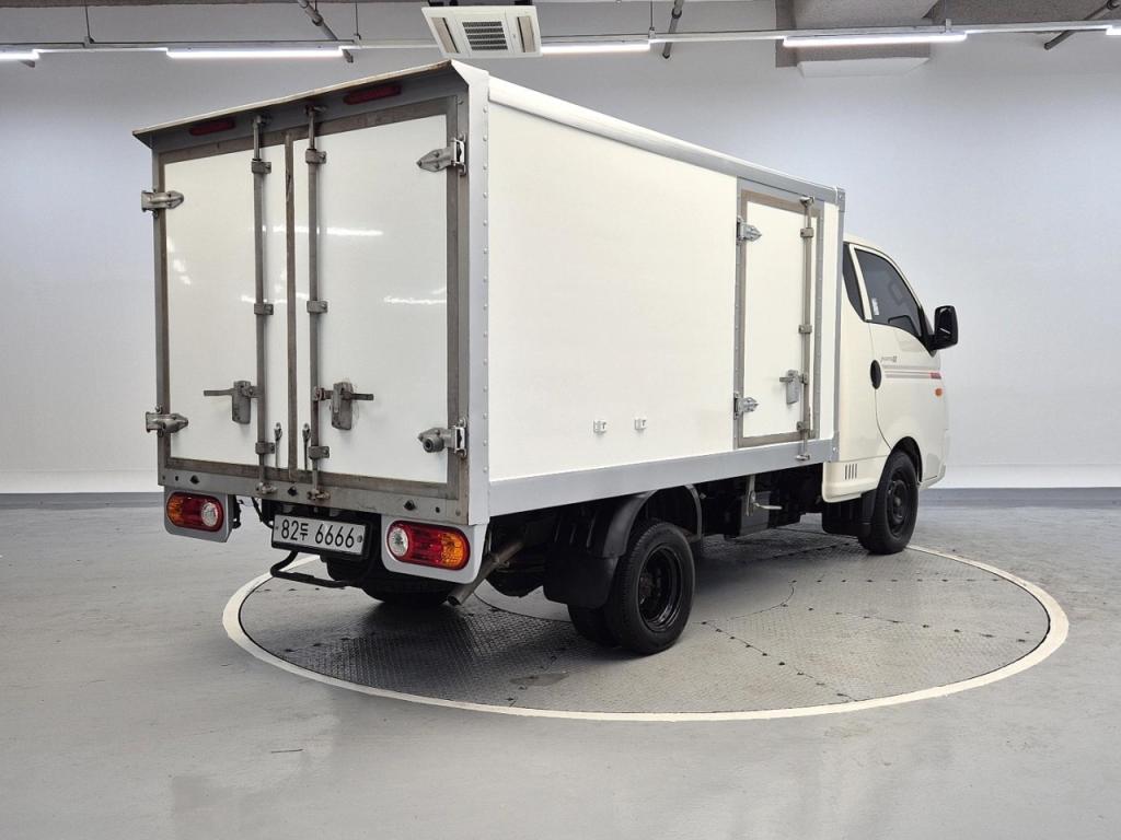 2018 HYUNDAI PORTER II Built -in Low