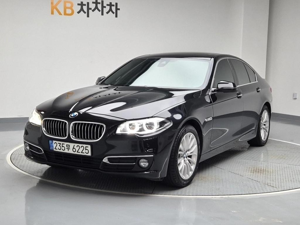 2016 BMW 5 SERIES (6Gen) 520d Luxury Line Plus