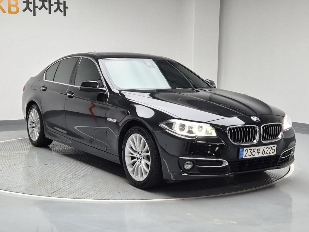 2016 BMW 5 SERIES (6Gen) 520d Luxury Line Plus